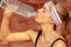 Потребление воды является основным условием для снижения веса
